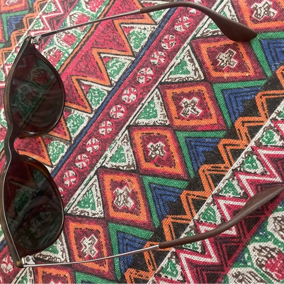 Ray-Ban Erika Sunglasses- Brand New With Case - Turtle Frames - Picture 7 of 10